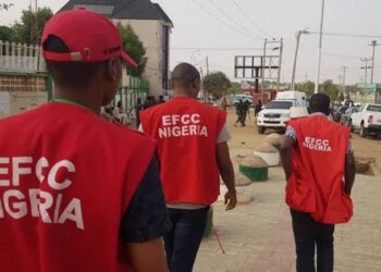 Naira picks up at NAFEM as EFCC fixes noose on illicit FX dealers