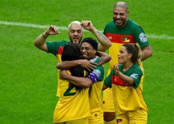 Ronaldinho Entertained Again In A Charity Match For Flood Victims