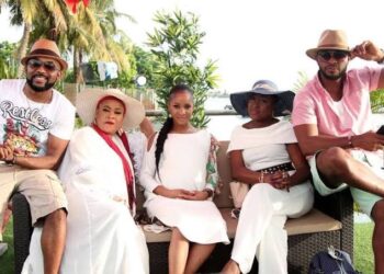 Movie Lovers in Lagos Defy Tough Economy to Seek Big Screen Entertainment