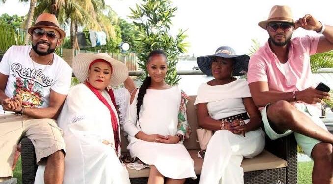 Movie Lovers in Lagos Defy Tough Economy to Seek Big Screen Entertainment