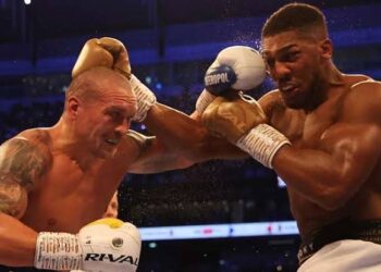 Eddie Hearn Announces Potential Fight Pitting Heavyweight Champions Against Each Other