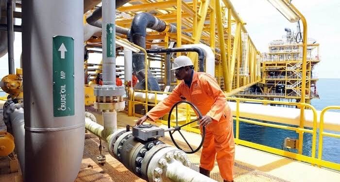 Nigeria Faces Revenue Risk with Decrease in Crude Oil Demand