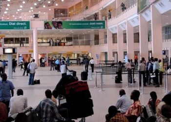 Airline Passengers Turn to Road Travel as Ticket Prices Soar