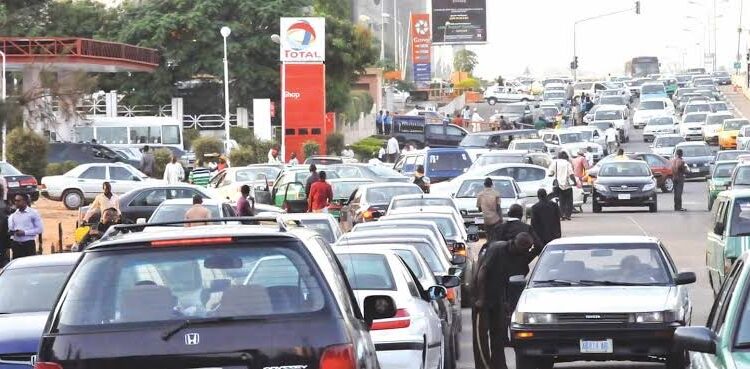 Fuel Scarcity: Long Queues Resurface in Lagos as Petrol Stations Shut Down