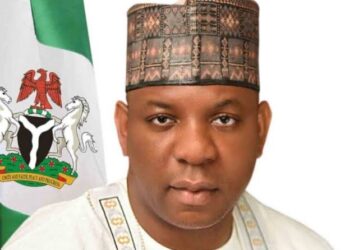 Minister of Steel Development, Prince Audu, distributes palliatives in Kogi