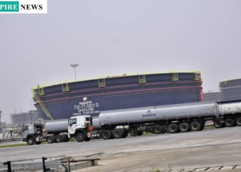 Mixed Reactions as Nigeria Launches Crude Oil Sales in Naira to Local Refiners