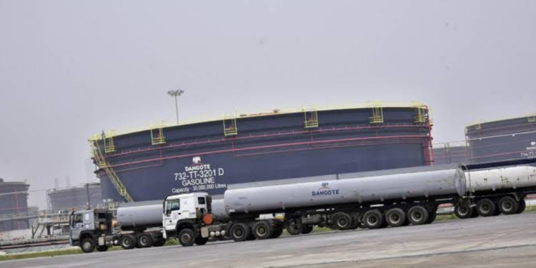 Mixed Reactions as Nigeria Launches Crude Oil Sales in Naira to Local Refiners