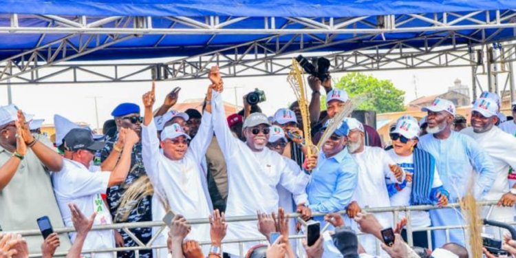 ONDO ELECTION: GOVERNOR ODODO RALLIES SUPPORT OF EBIRA COMMUNITY IN ONDO FOR AIYEDATIWA 