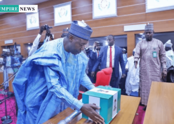 Gov Zulum Presents 2025 Budget to Borno Housetof Assembly : Health, Education, Economic Development Make Top Priority