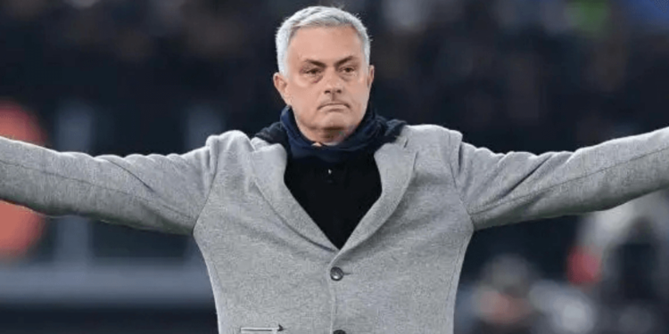 Mourinho Urges Nico Williams to Choose Real Madrid Over Premier League