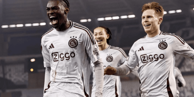 Belgian Mokio Leads Ajax to 2-0 Victory Over Union Saint Gilloise in Europa League