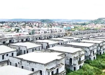 Excitement As FG Plans To Sell 753 Duplexes Confiscated From Emefiele To Nigerians