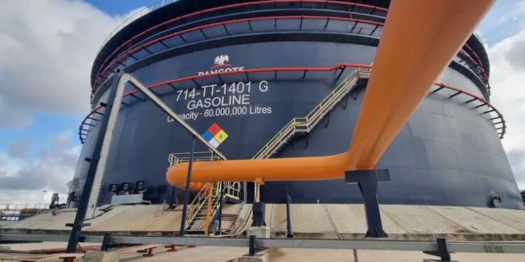 Dangote Refinery Drops Pump Prices Again with a Price Range between 875 and ₦905 Nationwide