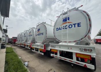 Dangote Refinery Begins Distribution of Petrol Nationwide