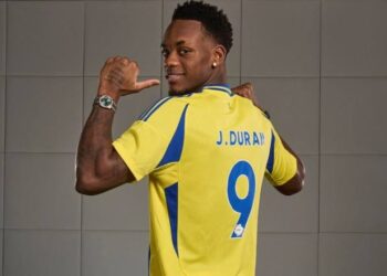 Fenerbahçe Closes In on €10M Transfer Deal for Colombian Striker Jhon Durán
