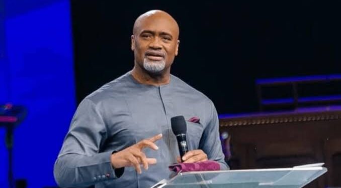 Pastor Paul Adefarasin points gun at content creator from Range Rover