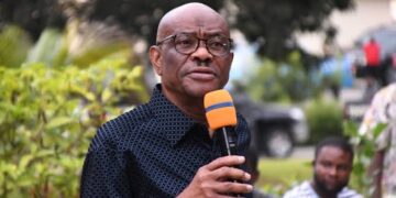 `You can’t embarrass me. Go and meet who awarded you contractsʼ — Wike rebukes Local contractors