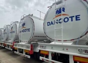 Dangote Refinery Boosts Fuel Supply as Petrol Price in Nigeria Rises to ₦955 Per Litre