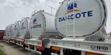 Dangote Refinery Boosts Fuel Supply as Petrol Price in Nigeria Rises to ₦955 Per Litre