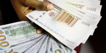 Naira gains against US dollar significantly